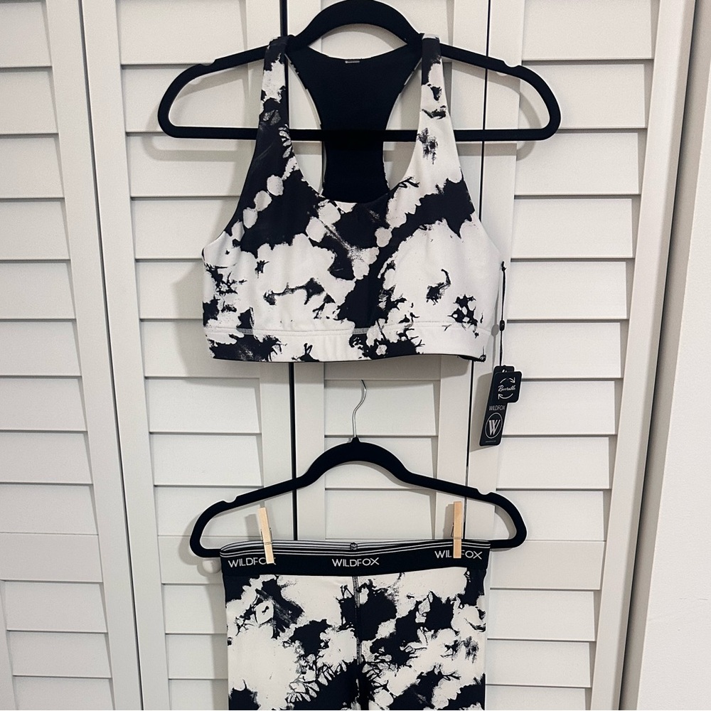 Wildfox Black and White Tue Dye and  Reversible Set